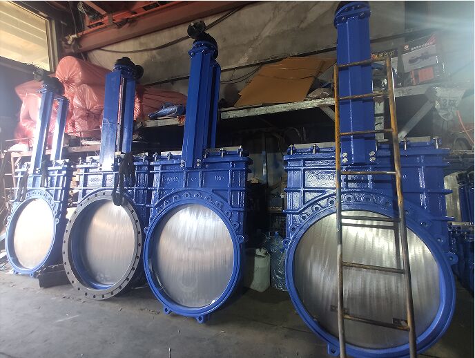 Gear Operated GGG40 Material Knife Gate Valve