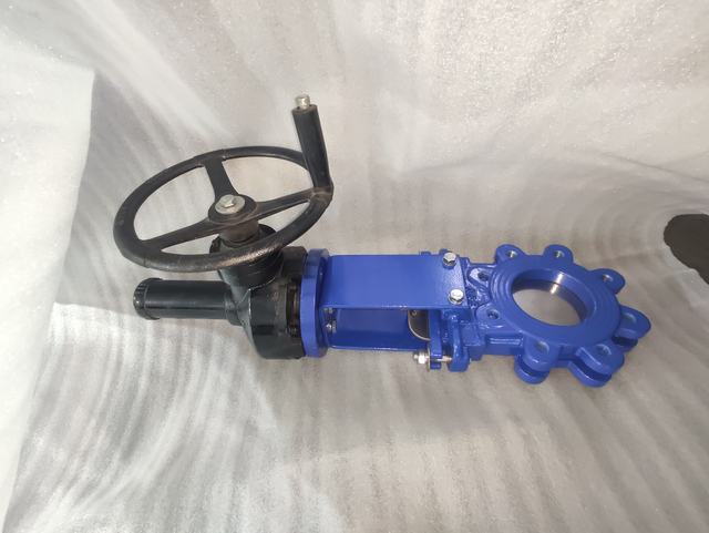 Gear Operated GGG40 Material Knife Gate Valve